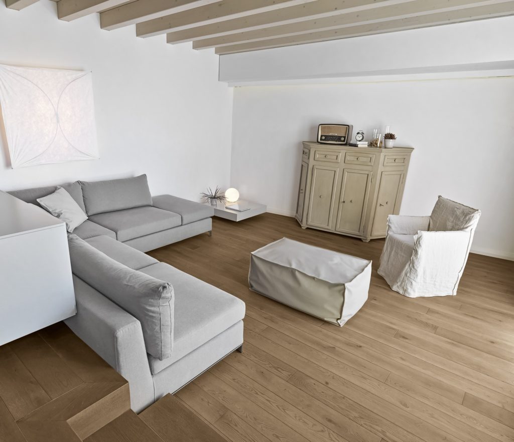 Modern Living Room with wooden Floor